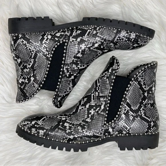 Seven Dials Black Snakeskin Ankle Booties Size 9.5 - Picture 9 of 12